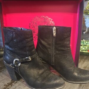 Vince CAMUTO Vintage Goat Booties 6.5